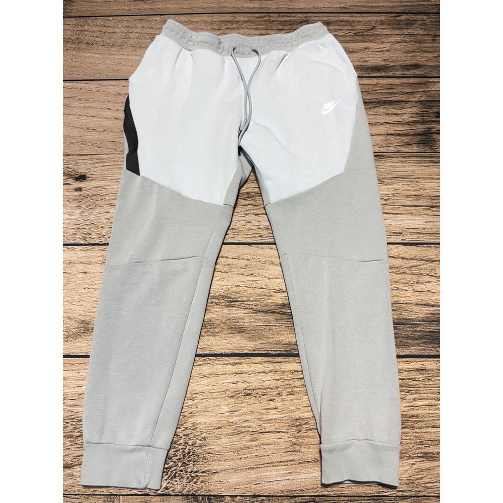 Nike Tech Fleece Joggers Mens Large Gray Slim Tapered Sweatpants 805162-077